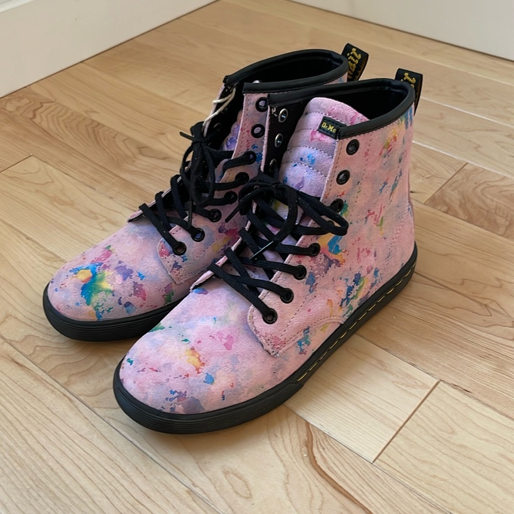 Dr. Martens Sheridan Rainbow Burst Suede Casual Combat Boots Size 7.5
